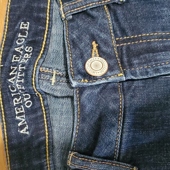 AMERICAN EAGLE OUTFITTERS Favorite Boyfriend Jeans Size 10 - Picture 4 of 5